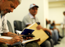 Decisão sobre pagamento de mais duas parcelas do seguro-desemprego é adiada