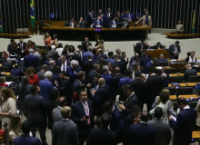 Câmara aprova isenção do IR para quem ganha até R$ 5 mil