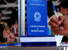 Caged: Governo anunciou geração de empregos 46,8% maior do que o real em 2020