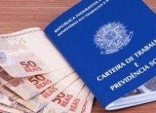 Política do PT para salário mínimo aumentou renda