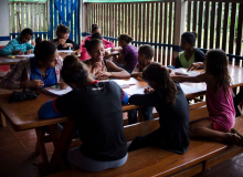 Registro civil, racismo e ‘vida de gado’ marcaram primeira prova do Enem