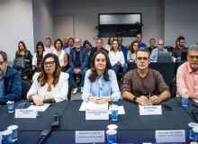 Bancários garantem aumento real em negociação. Proposta será submetida a assembleias