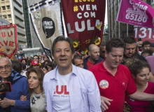 Haddad é convidado a compor frente internacional progressista