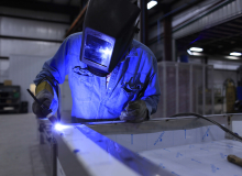 Produção industrial cresce 0,4% de julho para agosto