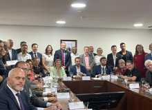 CUT e demais centrais se posicionam contra a PEC 38, em reunião com Boulos