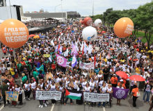 Marcha histórica das Mulheres Negras toma Brasília por justiça racial e reparação