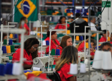 MP da liberdade econômica retira direitos e afrouxa a lei trabalhista