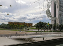 Maioria considera Bolsonaro responsável pelos ataques aos três poderes em Brasília