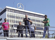 Acordo na Mercedes-Benz preserva 500 empregos e gera novas vagas
