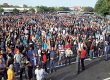 Trabalhadores continuam em greve na Mercedes
