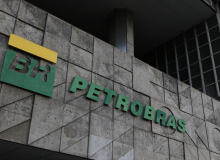 Petrobras reduz preço da gasolina em 5,2% a partir desta terça
