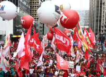 Atos de 1º de Maio ecoam 'Fora Temer' e repúdio a reformas
