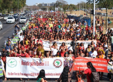 Mulheres indígenas lotam Brasília e com muita coragem dão recado à Bolsonaro