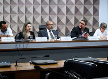 País vai abrir mão de receitas e soberania se privatizar empresas de tecnologia