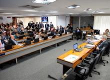 CCJ do Senado aprova demissão de servidor estável