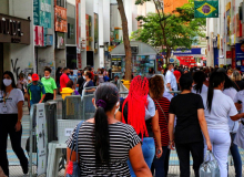 Número dos que procuram emprego há mais de dois anos cai 17,8%, diz IBGE