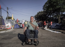 “Sou Lula até a morte, meu irmão”, diz baiano em visita ao acampamento  