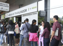 Desemprego no Brasil é o 4º mais alto entre as 44 maiores economias do mundo