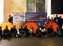 Sindicato e aprovados no concurso da Caixa acampam por convocação e cadastro reserva