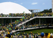 Partidos de direita querem barrar isenção do IR se golpistas não forem anistiados
