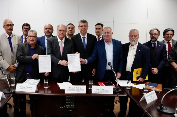 CUT e demais centrais entregam a Alckmin propostas para superar guerra comercial