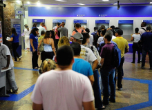 PL inclui bancários em grupo prioritário para vacinação contra Covid-19