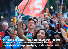 Marcha LGBTQIA+ da CUT ocupa centro histórico de SP em ato inédito