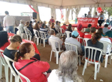 Servidores públicos federais no DF aprovam greve geral