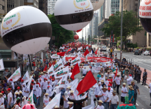 Movimentos marcham contra modelo de agronegócio no Brasil