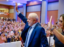 Lula sanciona ampliação da Licença Maternidade na 5ª Conferência das Mulheres