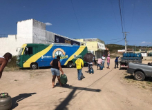 Alto preço do gás de cozinha faz população usar fogão à lenha no interior da Bahia