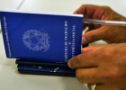 Desemprego cai para 5,3%, o menor para o trimestre terminado em julho