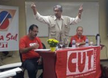 Olívio Dutra resgata experiência do Orçamento Participativo