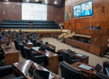 Aliados do governador do RS manobram e reajuste do mínimo regional não é votado