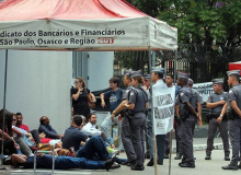 Salário de contratado em banco é 57% do rendimento de demitido