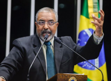 Paulo Paim: ‘É como se o culpado por tudo de ruim nesse país fosse o aposentado’