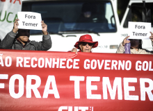 Temer quer congelar salários de servidores federais