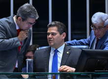 PEC que acaba com escala 6x1 começa a tramitar no Plenário do Senado