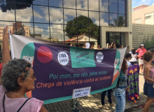 Mulheres, na Paraíba, exigem retratação pública de apresentador de TV e emissora