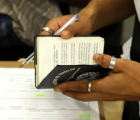 Desemprego recua para 5,6%, a menor taxa desde 2012, mostra IBGE