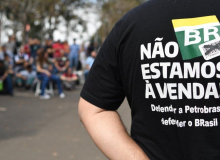 Lutar pela Petrobras, pela Eletrobrás, pelos Correios é defender o Brasil