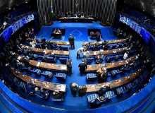 Senado deve votar hoje (21) a PEC 13 que reduz investimentos em educação