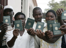Alguns brasileiros tratam os haitianos como escravos