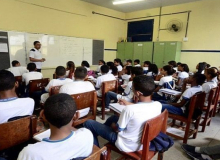 Violência e censura afetam nove em cada dez professores brasileiros