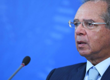 Ministro da Economia de Bolsonaro defende redução do valor do auxílio de R$ 600