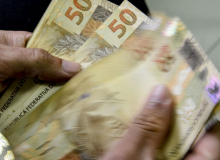 Beneficiários com NIS de final 7 recebem novo Bolsa Família