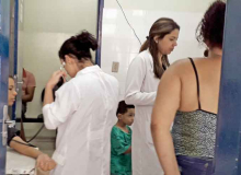 Covid: Ômicron pode sobrecarregar sistemas de saúde, alerta OMS