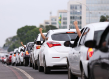 Brasil tem 13,7 milhões trabalhando como motoristas de aplicativos e entregadores