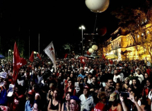 Ato por Lula Livre em São Paulo reúne milhares de pessoas