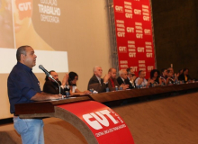 Não defendemos golpe, muito menos retirada de direitos